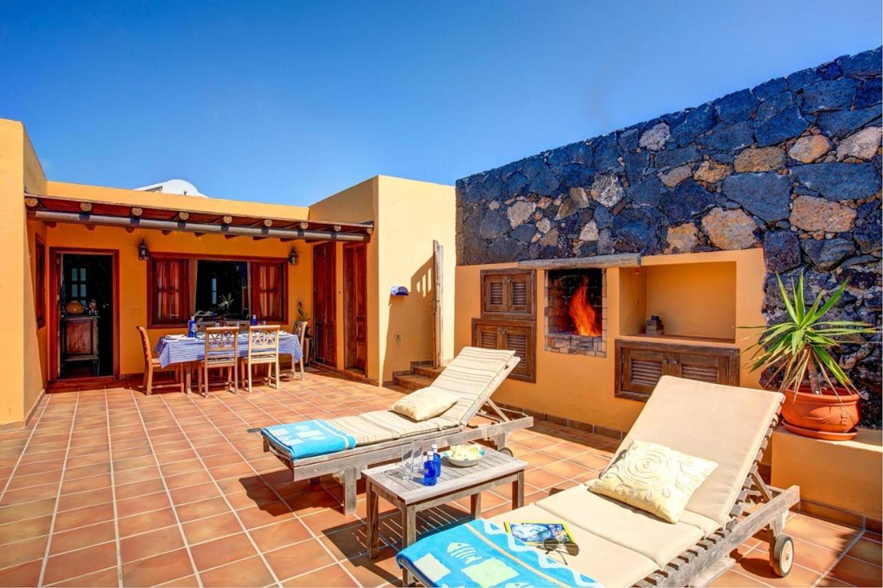 Villa Casa Acequia à Tinajo Extérieur photo