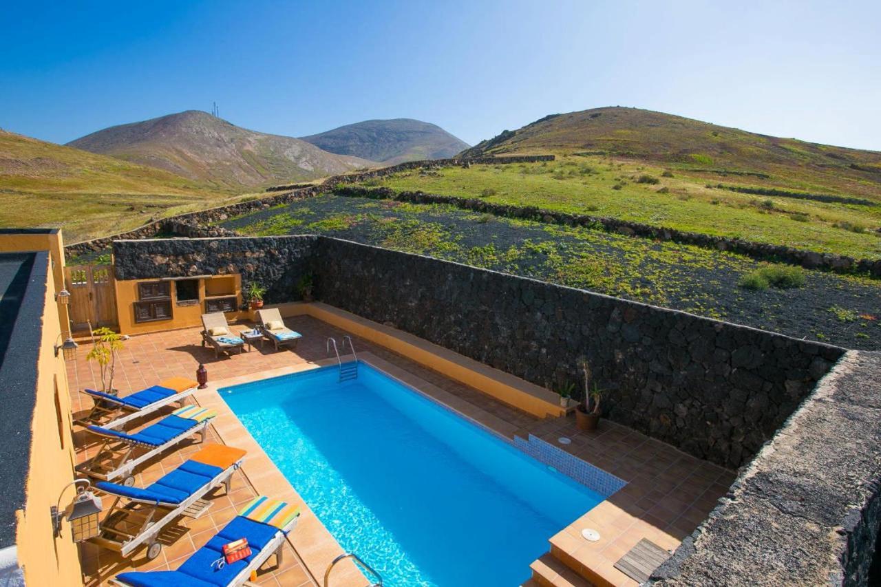 Villa Casa Acequia à Tinajo Extérieur photo